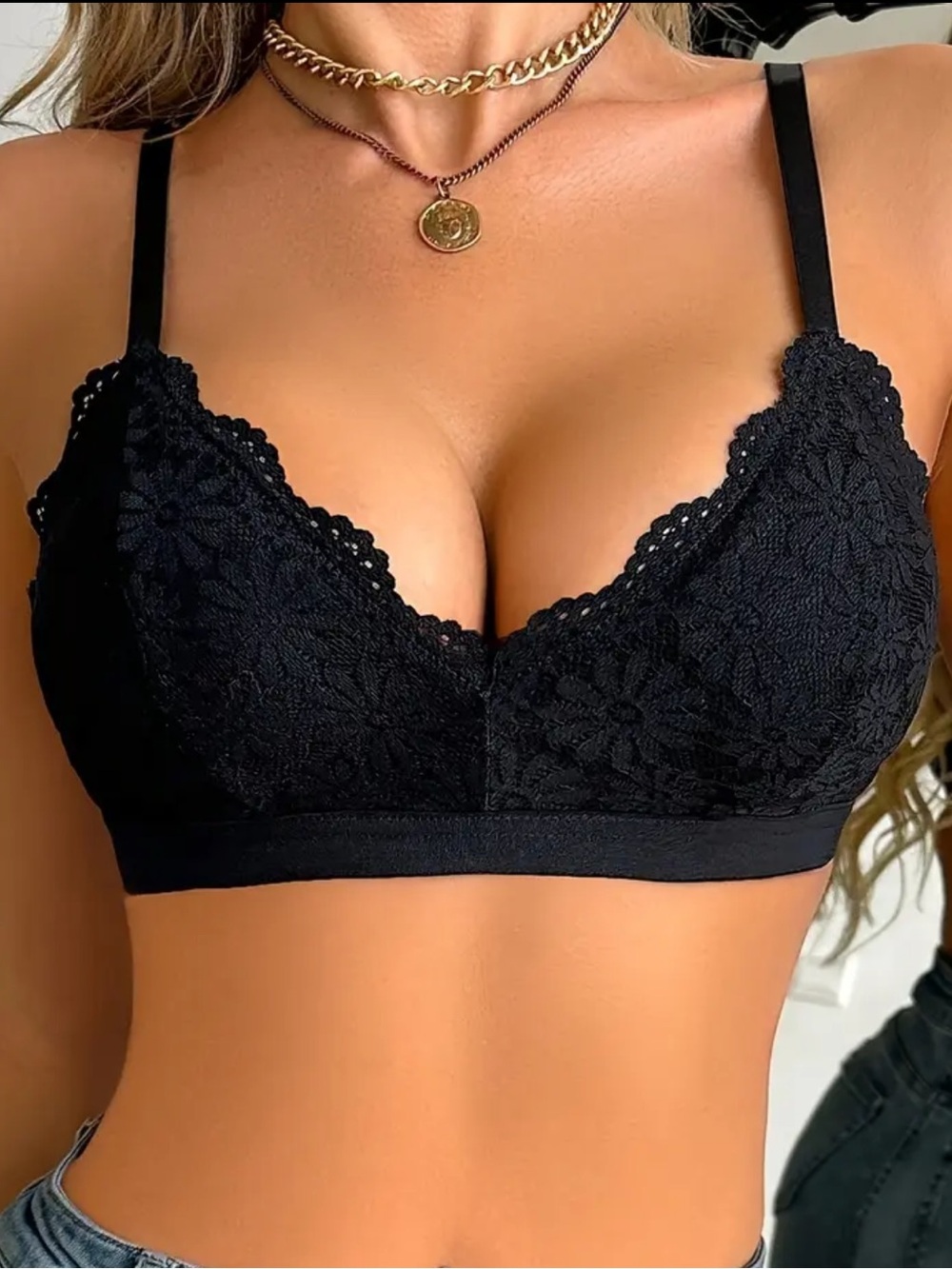 Black, Floral Lace, V-Neck Bralette - Picture 3 of 6